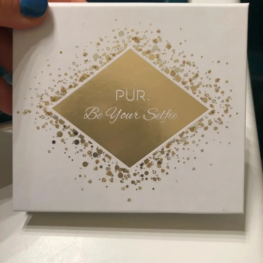 NIB PUR BE YOUR SELFIE EYESHADOW PALETTE